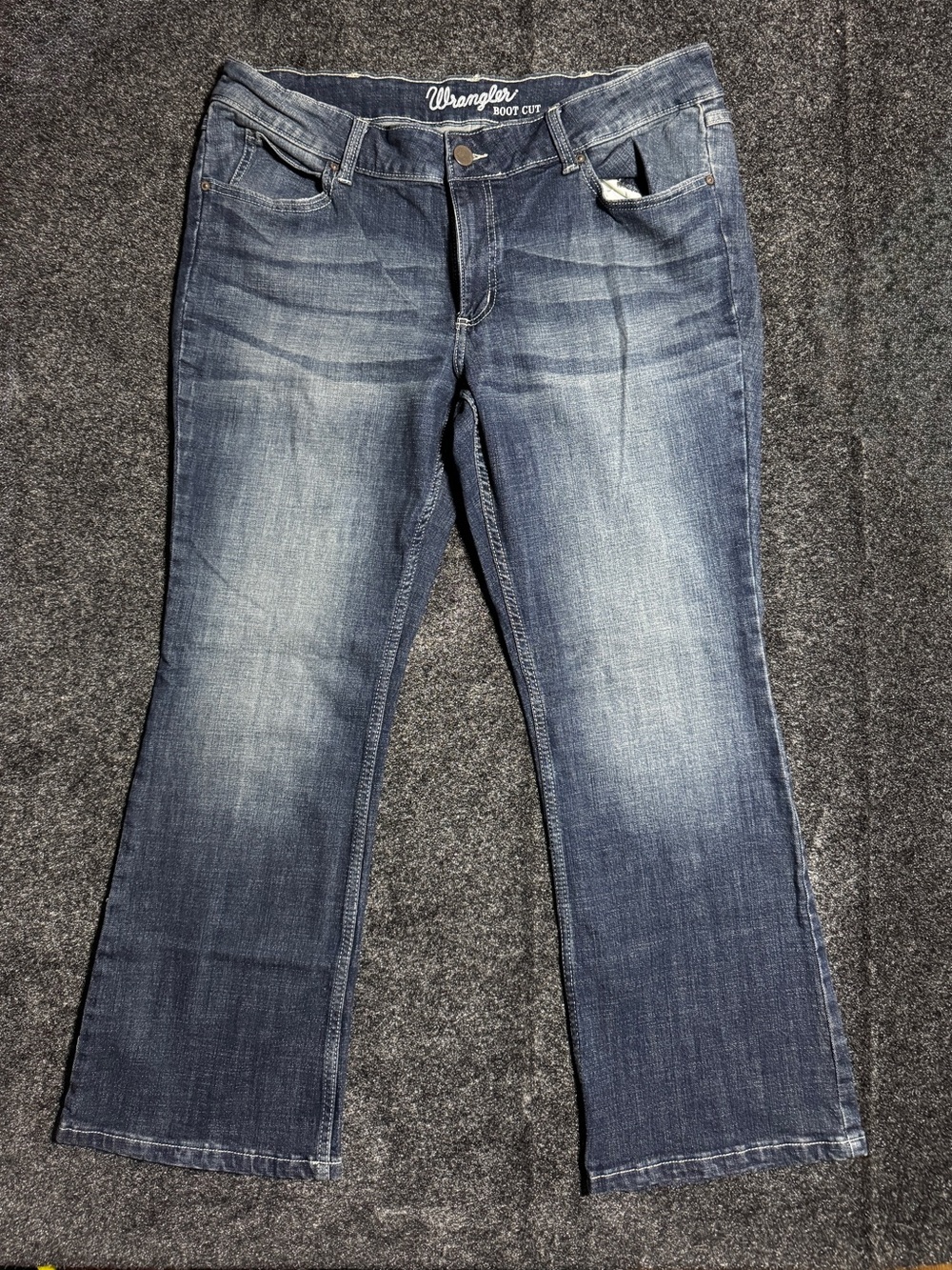 Wrangler Women’s Jeans 18W x 30 Bootcut Stretch Plus Size Medium Wash